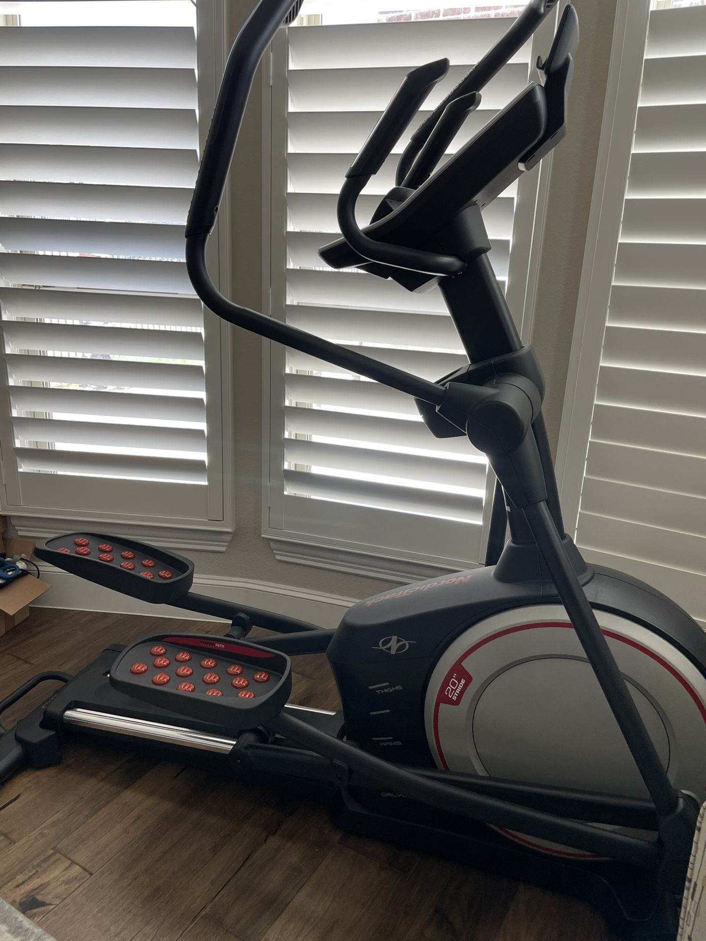 NordicTrack E9.0 Elliptical Machine