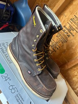 Thorogood steel toes boots size 13