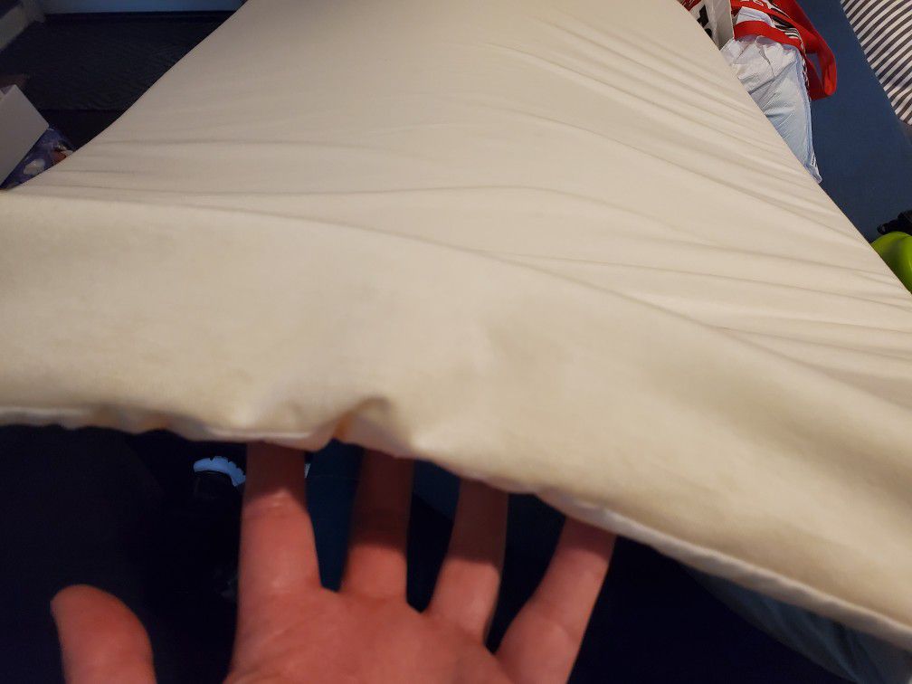 Toddler bed mattress topper