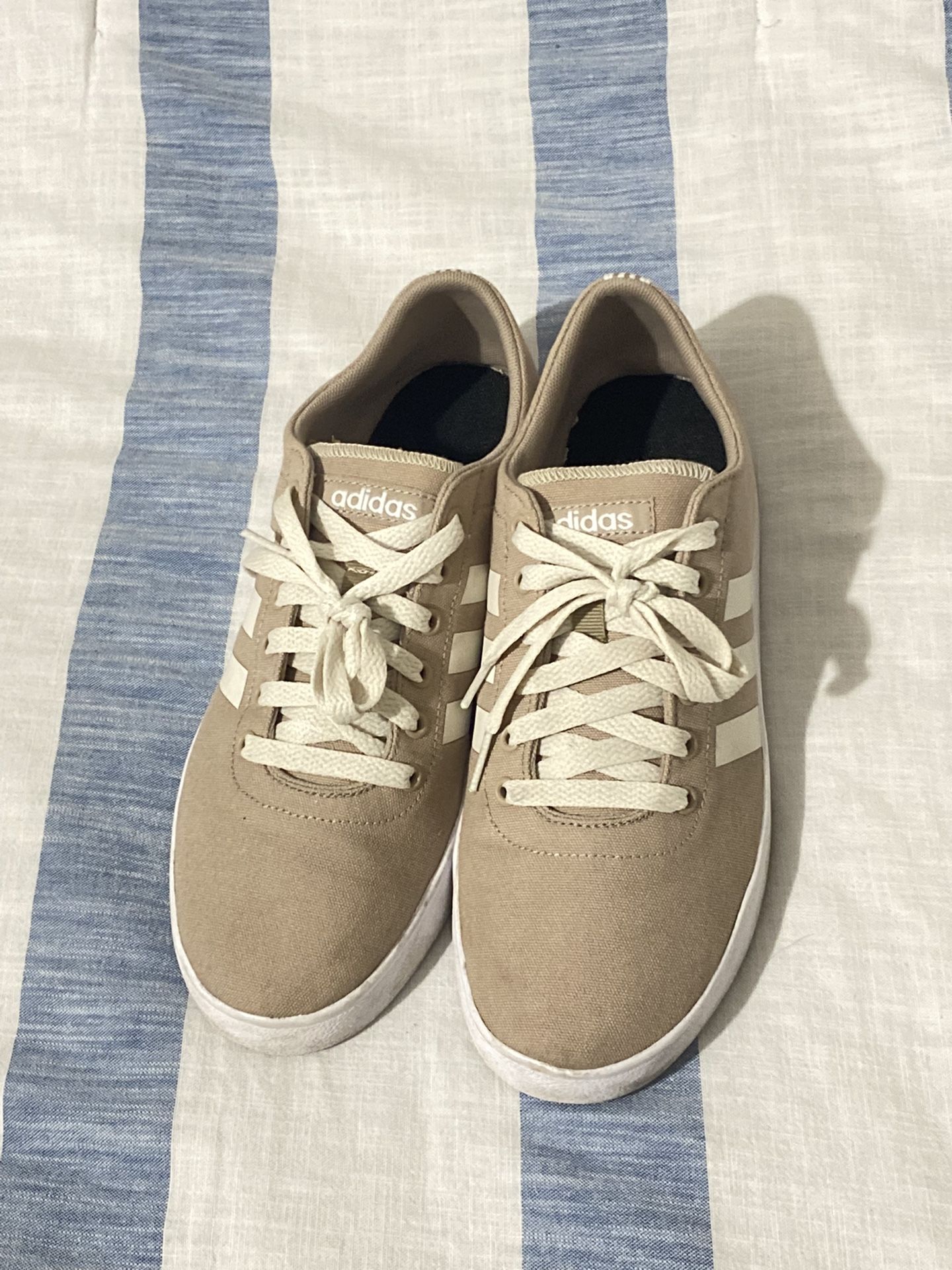 adidas mens shoes 8 &1/2