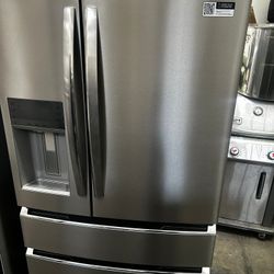 Refrigerador Frigidaire 4 Puertas