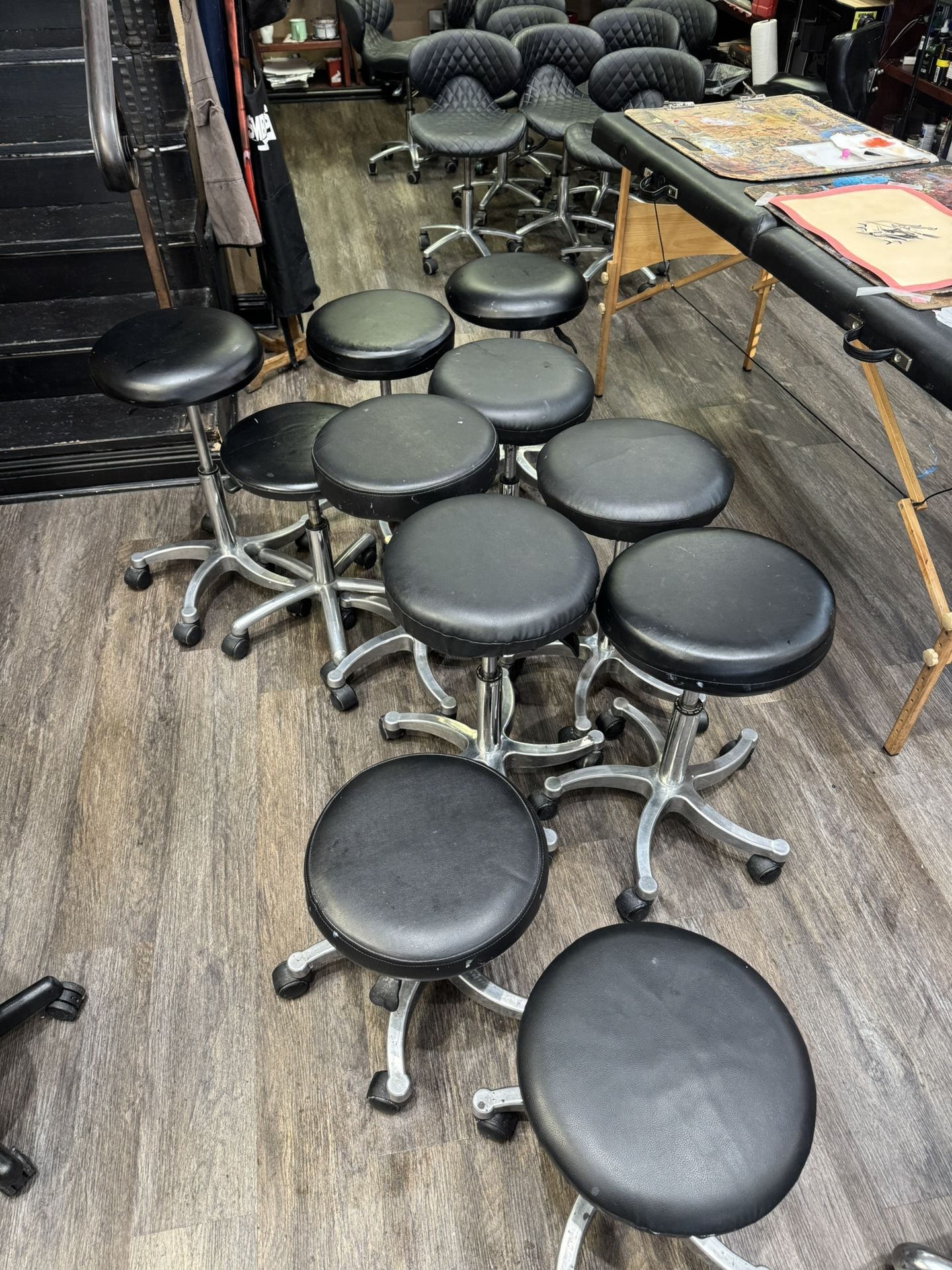 Hydraulic Industrial Stool For Medical Office, Tattoo Shop, Nail Salon, Massage