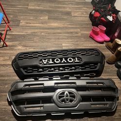 Toyota Tacoma Grill 2016- 2023