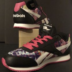 New- Reebok Sneakers With Ortholite, Women’s Size 5 Sneaker. Pink, White, Black
