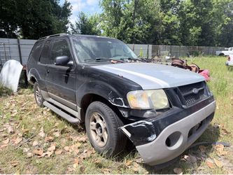 2003 FORD EXPLORER IN FOR PARTS!