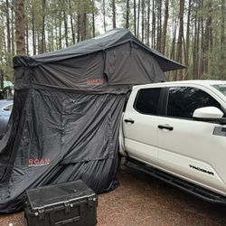 Roam vagabond Roof Top Tent