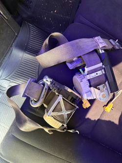 Driver & Passenger Seatbelts 07-13 Crewcab GM Chevy Gmc