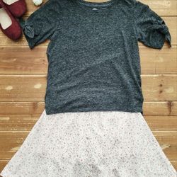 SIZE 8-14 GIRLS 2-PIECE OUTFIT DARK GRAY KNIT KNOTTED SLEEVES TEE W/FLORAL COTTON SKIRT