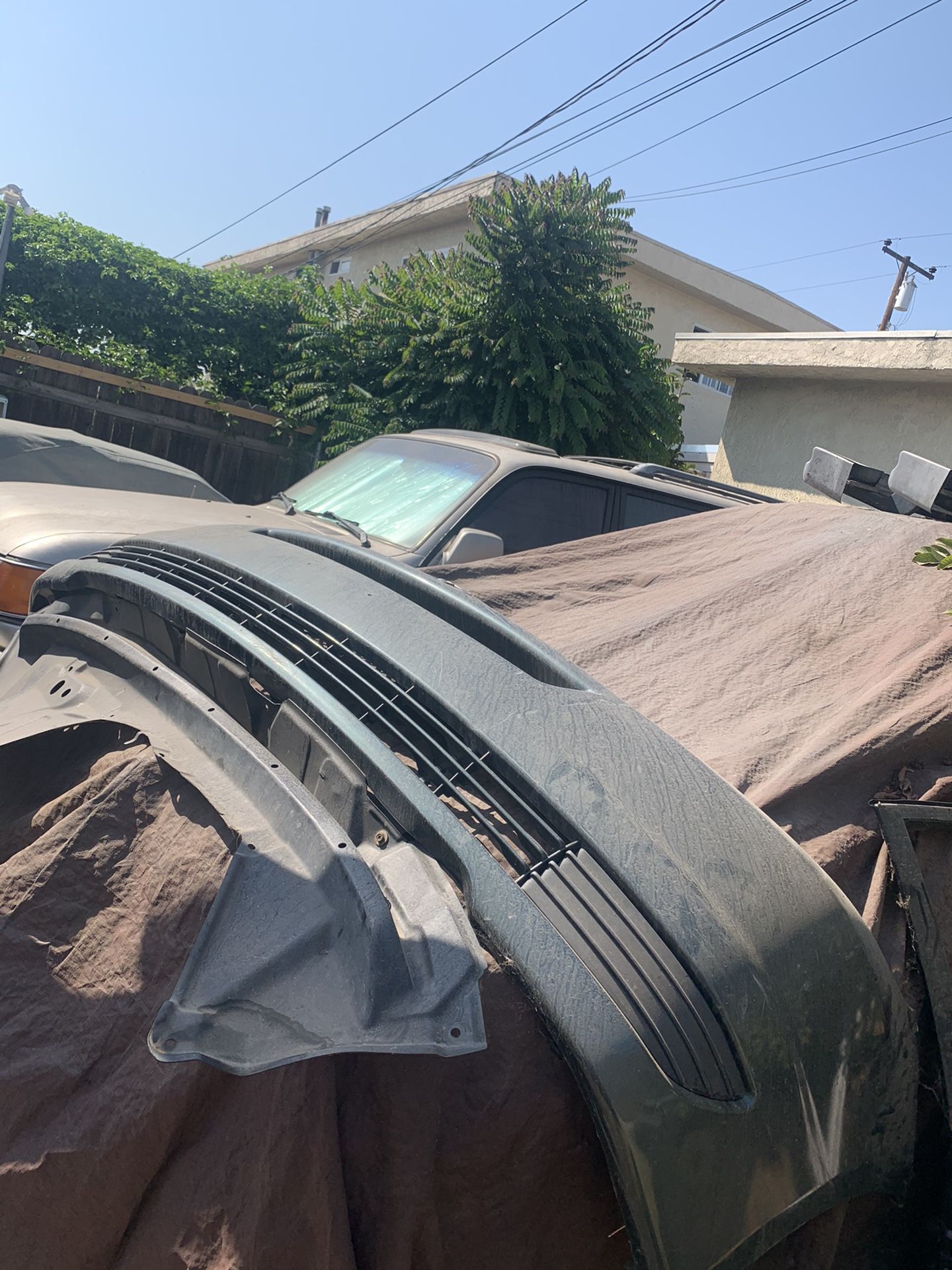 2005 Toyota Sienna front bumper