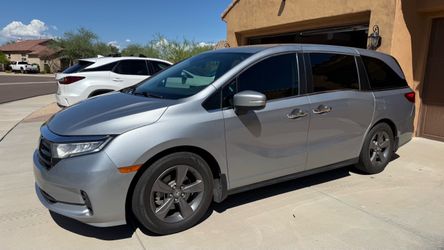2021 Honda Odyssey EX, one owner , dealer serviced
