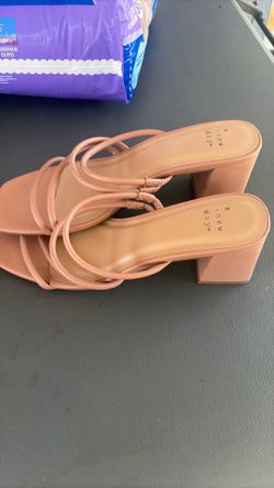 Nude women heels $5