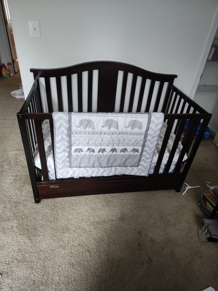 Graco Convertible 3 In 1 Crib And Matress is FREE