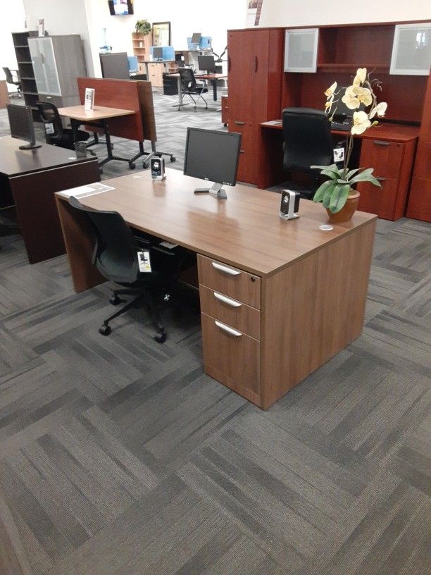 Large Straight Desk w/ 3 Drawer Cabinet