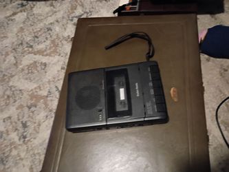 Vintage RadioShack Portable Cassette Tape Recorder & Player with Built-in Speaker