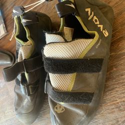 Climbing Shoes 