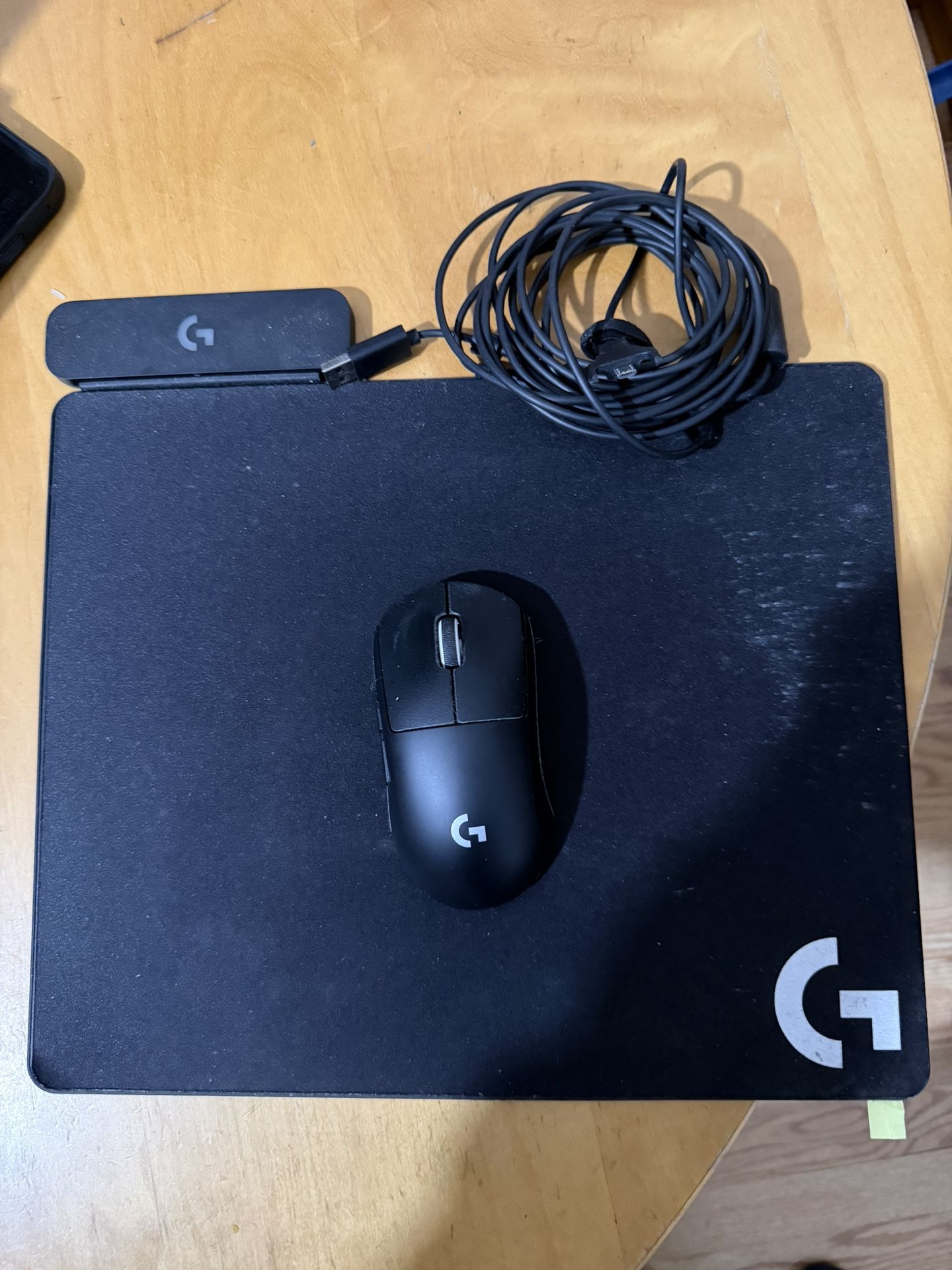 USED Logitech G Pro X Superlight 2 Wireless Mouse + PowerPlay 2 Wireless Charging Mouse Pad