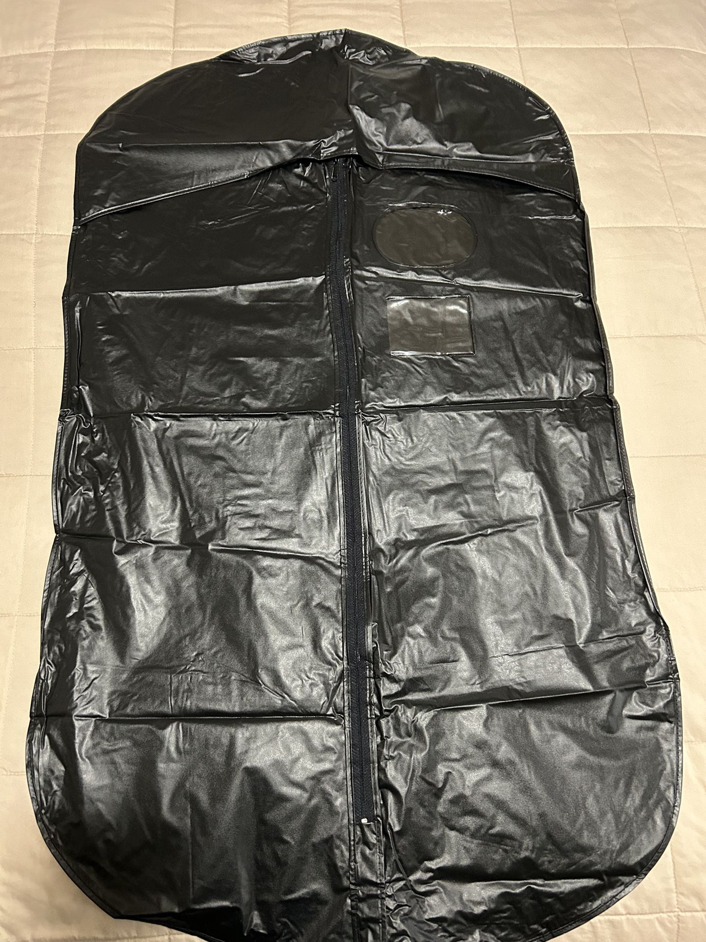 New/Garment Bags/4 Plastic W/Zipper/1 Nylon W/Zipper & Grommet For Hangar/Selling As A Lot Of 5 PCS
