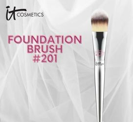 It Cosmetics Foundation Brush