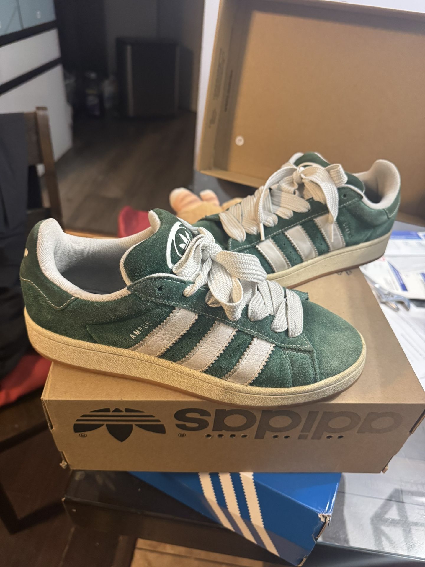 Green Adidas Campus & All White DCs