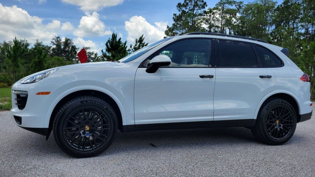 2017 Porsche Cayenne