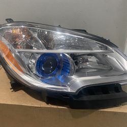 2013-2016 Buick Encore Halogen Right Headlight 