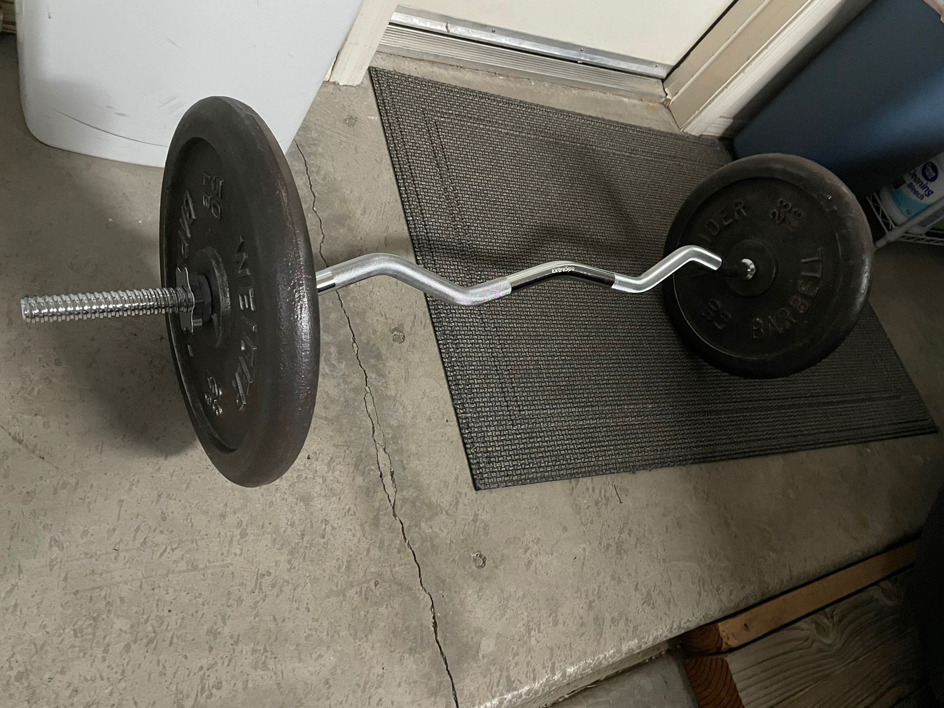 Pair Of Vintage Weider 50 Lbs (23kg) Barbell Plates Plus Chrome Curling Bar, 1” Hole