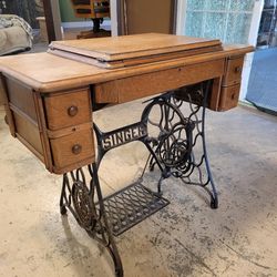Vintage Singer Sewing Machine Table