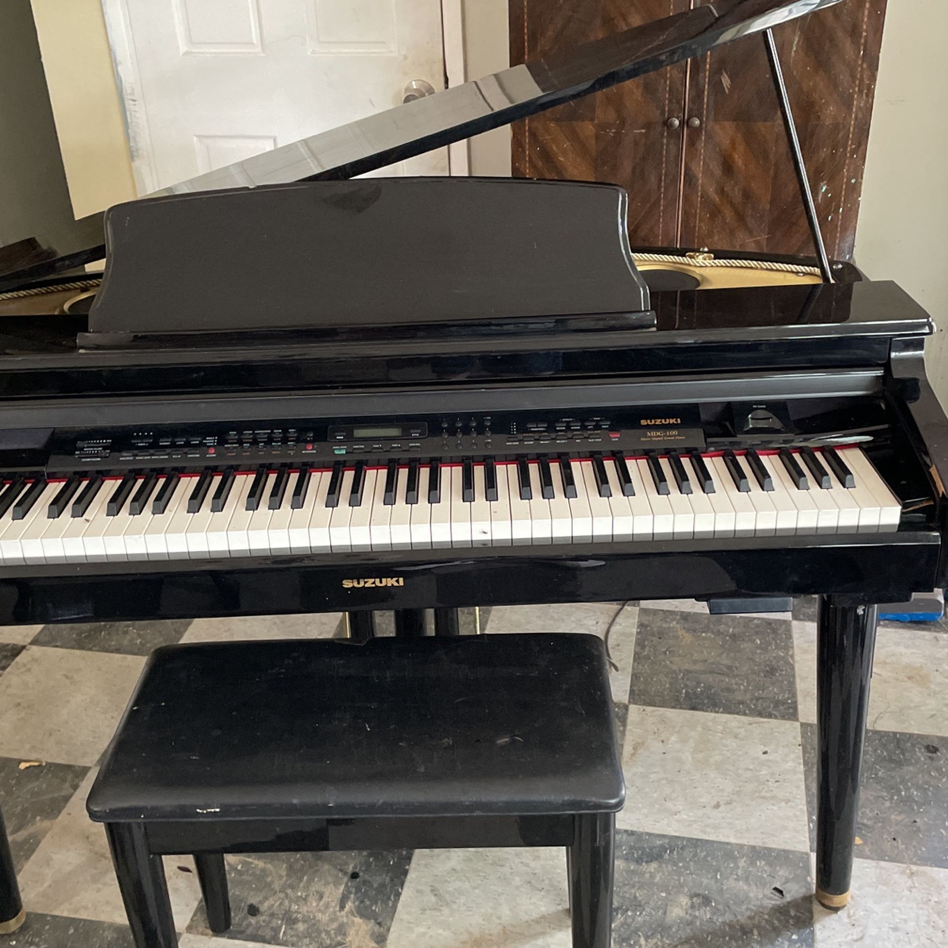 Suzuki Baby Grand Piano Working Great