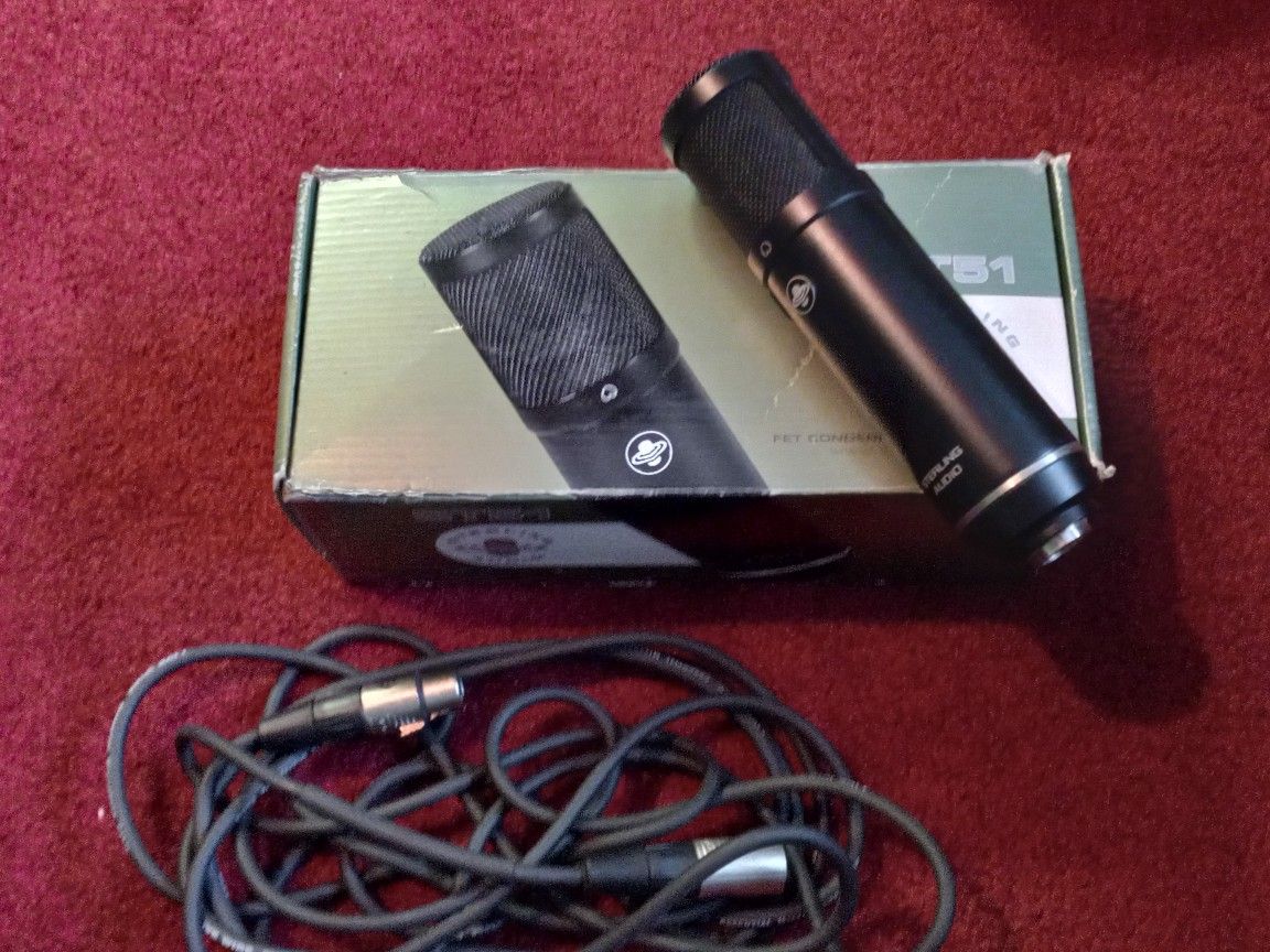 Microphone