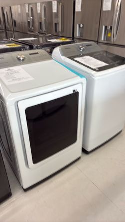 Get $950 Off MSRP 🏷️📉 on Non-Stackable, White Samsung Top Load Set of 5.1 cu ft Washer & 7.4 cu ft Vented Gas Dryer