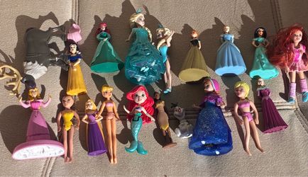 19 Pc Mixed Lot Miniature Disney Princess Dolls Figures