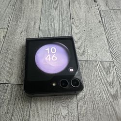 Samsung Galaxy Flip5 (256GB) Unlocked / Liberado 