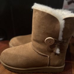 Women Ugg Boots - Size 9