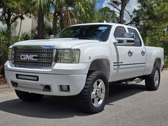 2011 GMC Sierra 2500HD Denali