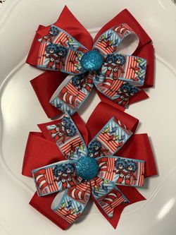 Dr Seuss thing 1 thing 2 Cat in the hat bow