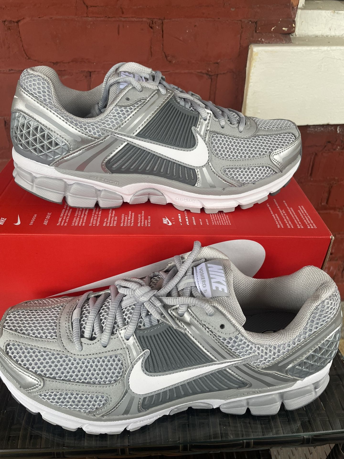 Nike Air Zoom Vomero 5 “Wolf Grey/ Metallic Silver” Size 10 Men’s SKU FJ4151-003