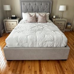 Queem Bedroom Set