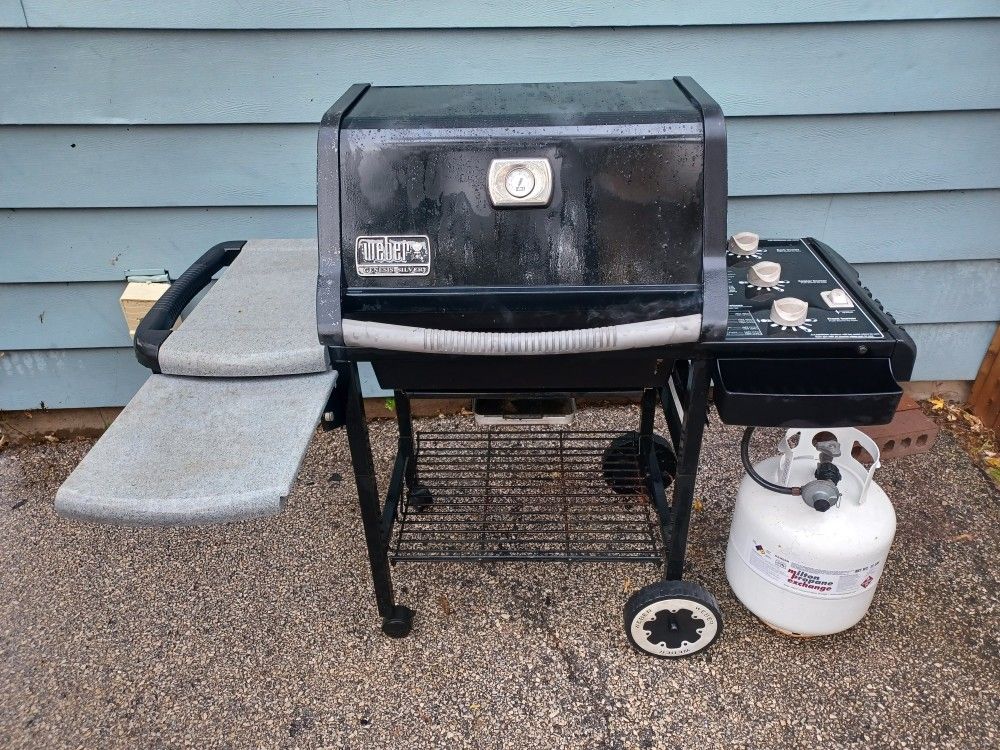 Grill Pre owned Weber Propane