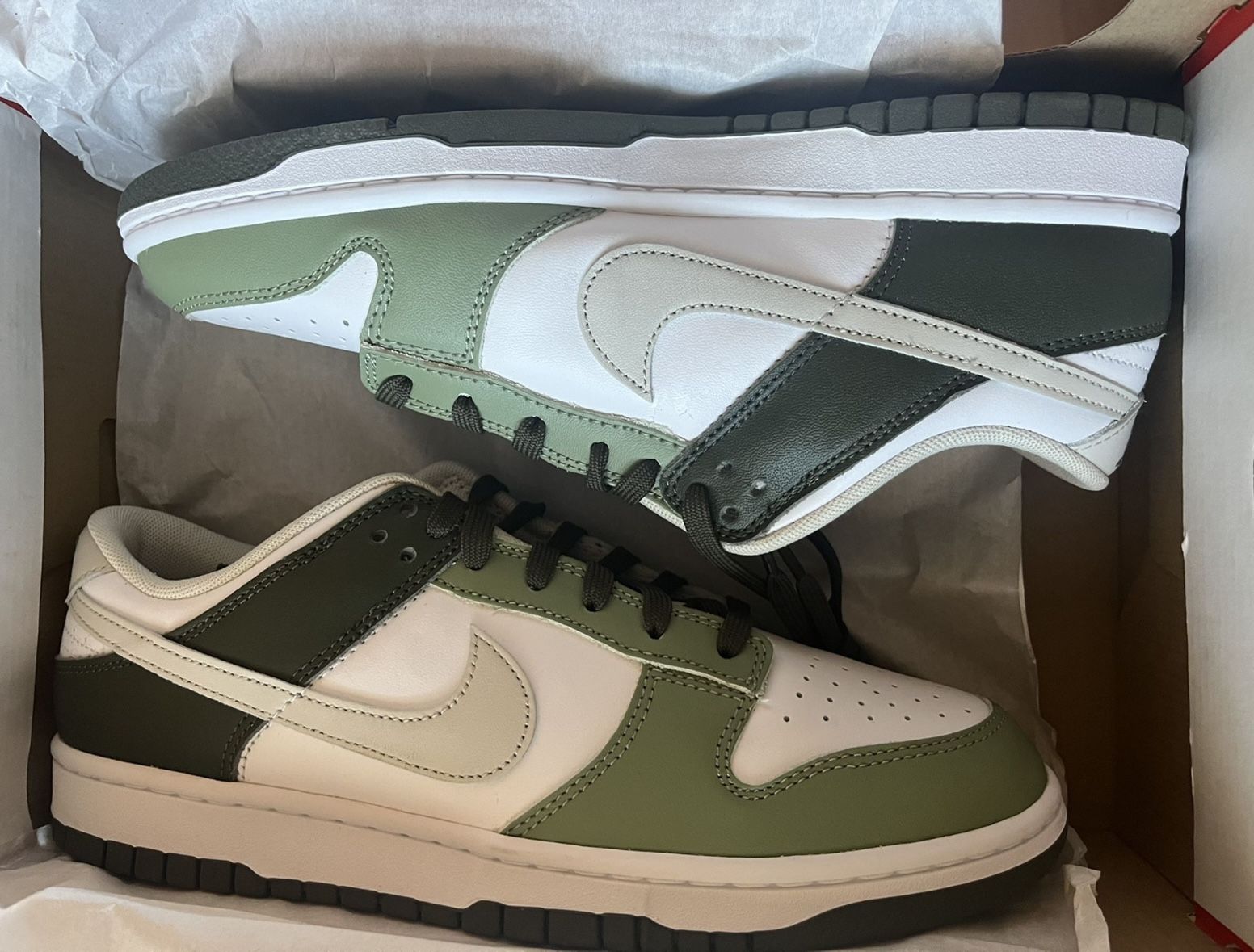 New Nike Dunk Low Green 9.5 Mens Shoes