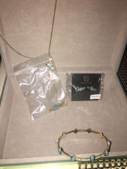 House of Harlow turquoise and gold set