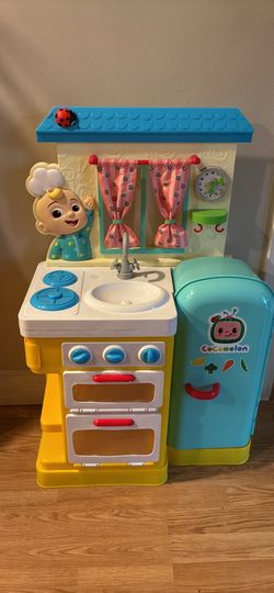 Play kitchen