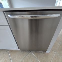 Electrolux / Frigidaire Gallery Stainless Steel Dishwasher – Mint