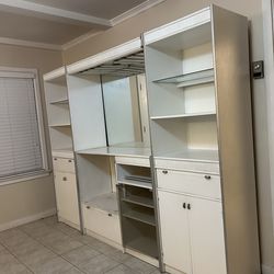 Entertainment center