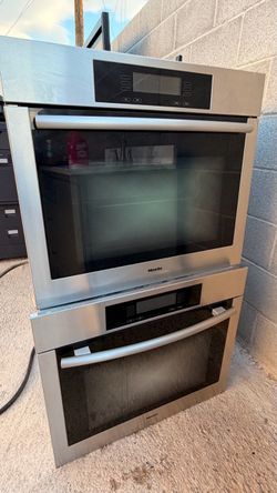 Miele H4780B Electric Wall Oven