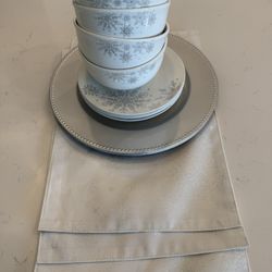 Snowflake - Plates, Bowls & Place Mats