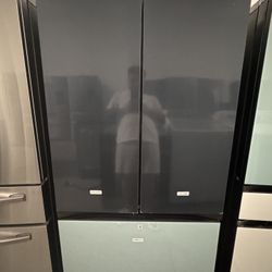 Samsung Refrigerator Brand New Never Used 3 Doors