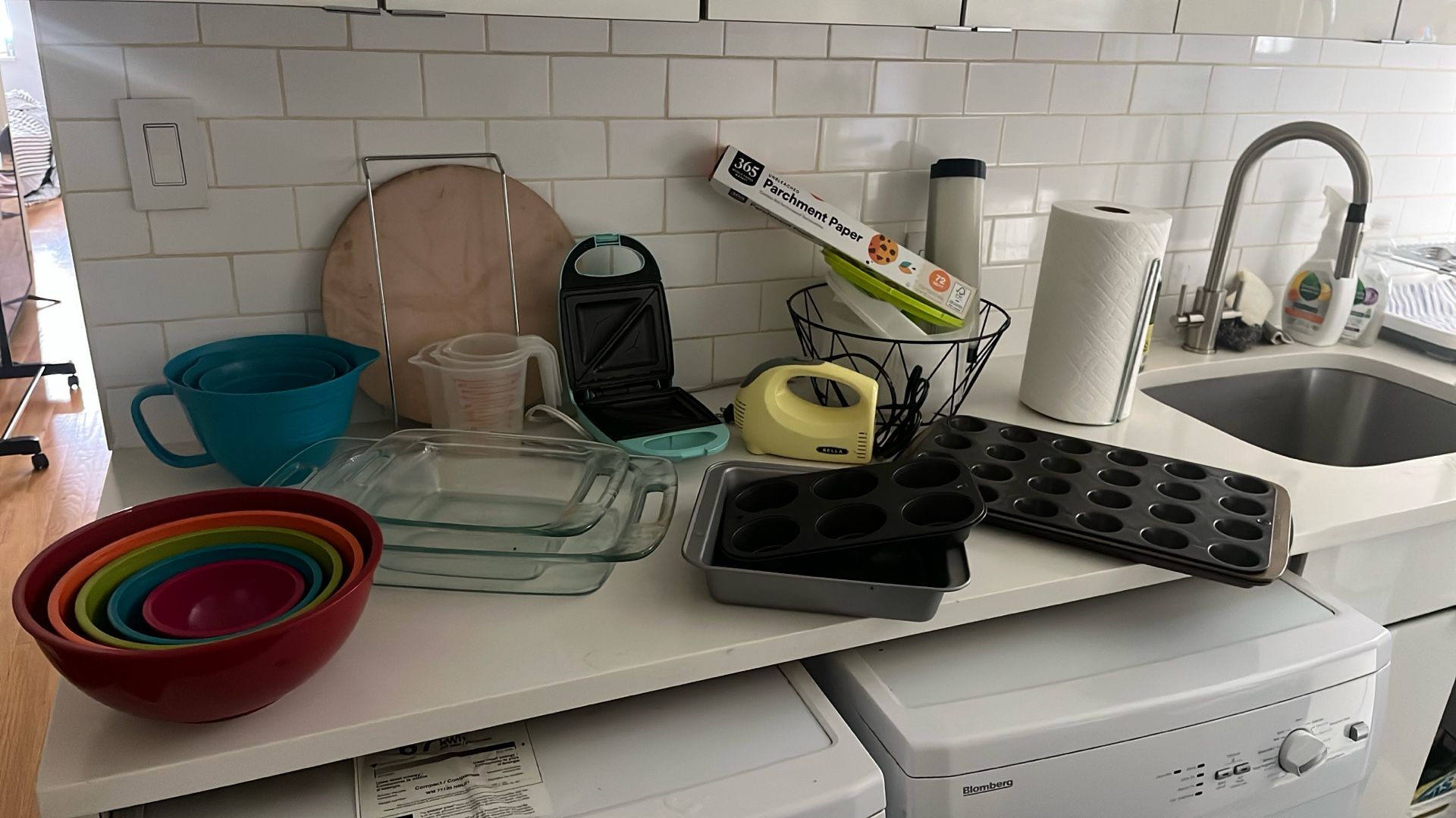 Baking Appliances & Tools (Mixers, Pans, Utensils & More) -