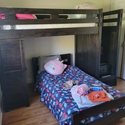 Bunk Bed 