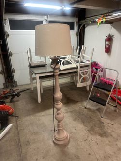 Rustic style lamp