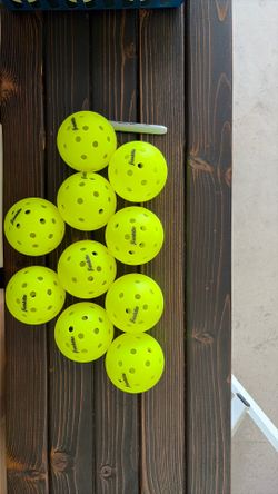 10 brand new Franklin X-40 pickleballs